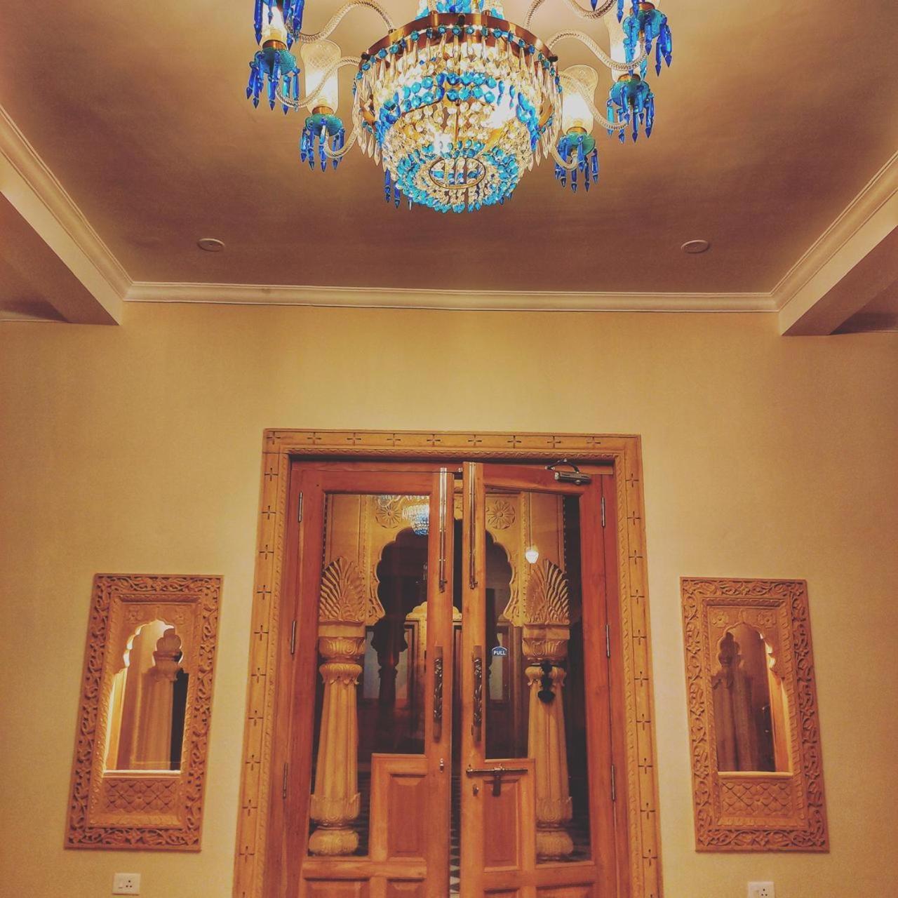 Hotel Dev Villa Dzsaiszalmer Kültér fotó